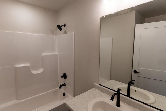 4110 RIDGECREST LANE, Kaukauna, WI 54130