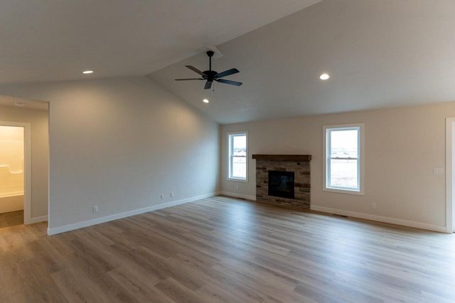 4110 RIDGECREST LANE, Kaukauna, WI 54130