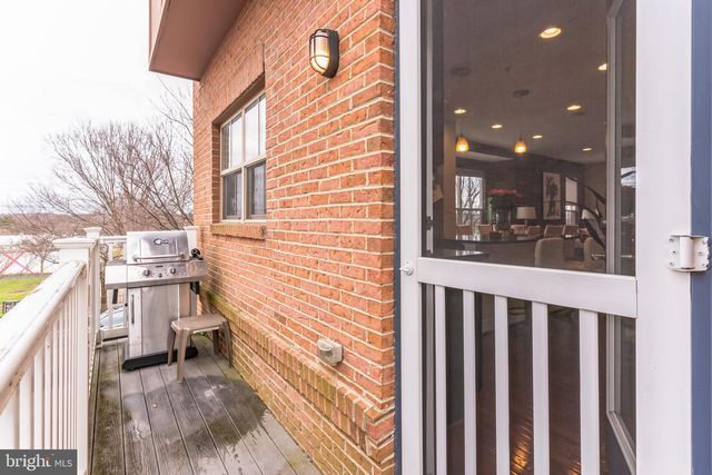 4560 LONGFELLOW ST, Hyattsville, MD 20781