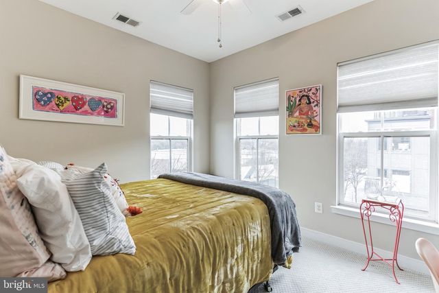 4560 LONGFELLOW ST, Hyattsville, MD 20781