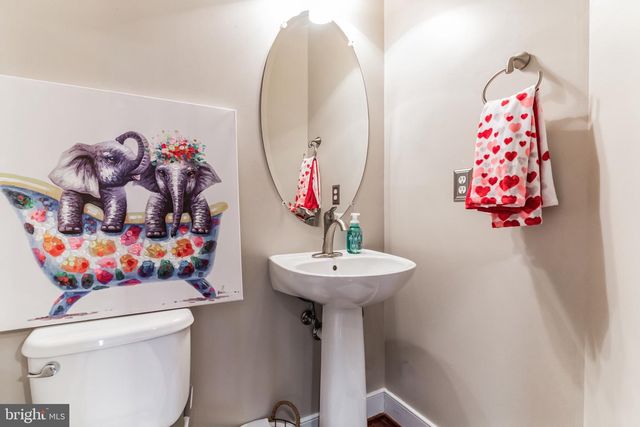 4560 LONGFELLOW ST, Hyattsville, MD 20781