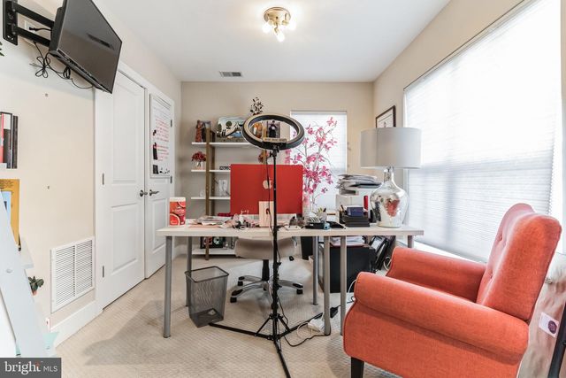 4560 LONGFELLOW ST, Hyattsville, MD 20781
