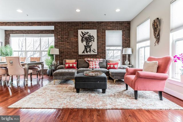 4560 LONGFELLOW ST, Hyattsville, MD 20781