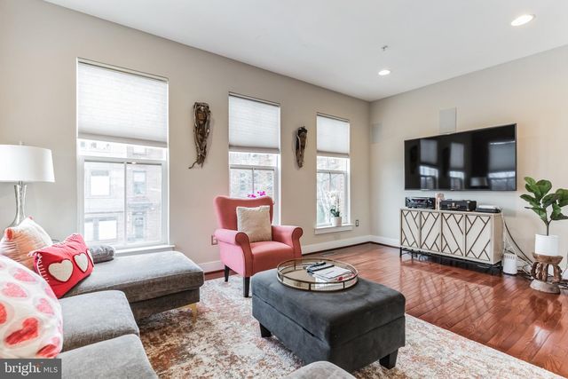4560 LONGFELLOW ST, Hyattsville, MD 20781