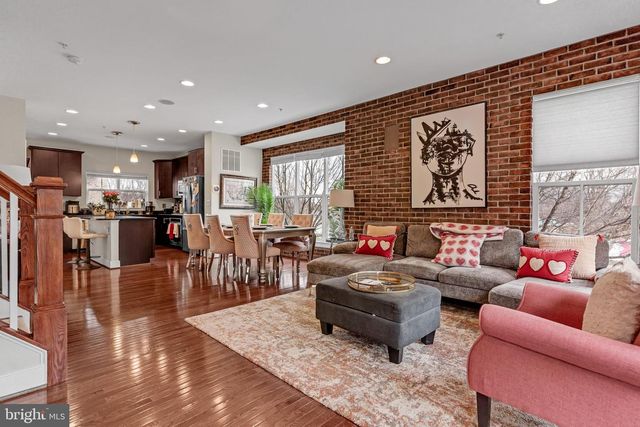 4560 LONGFELLOW ST, Hyattsville, MD 20781