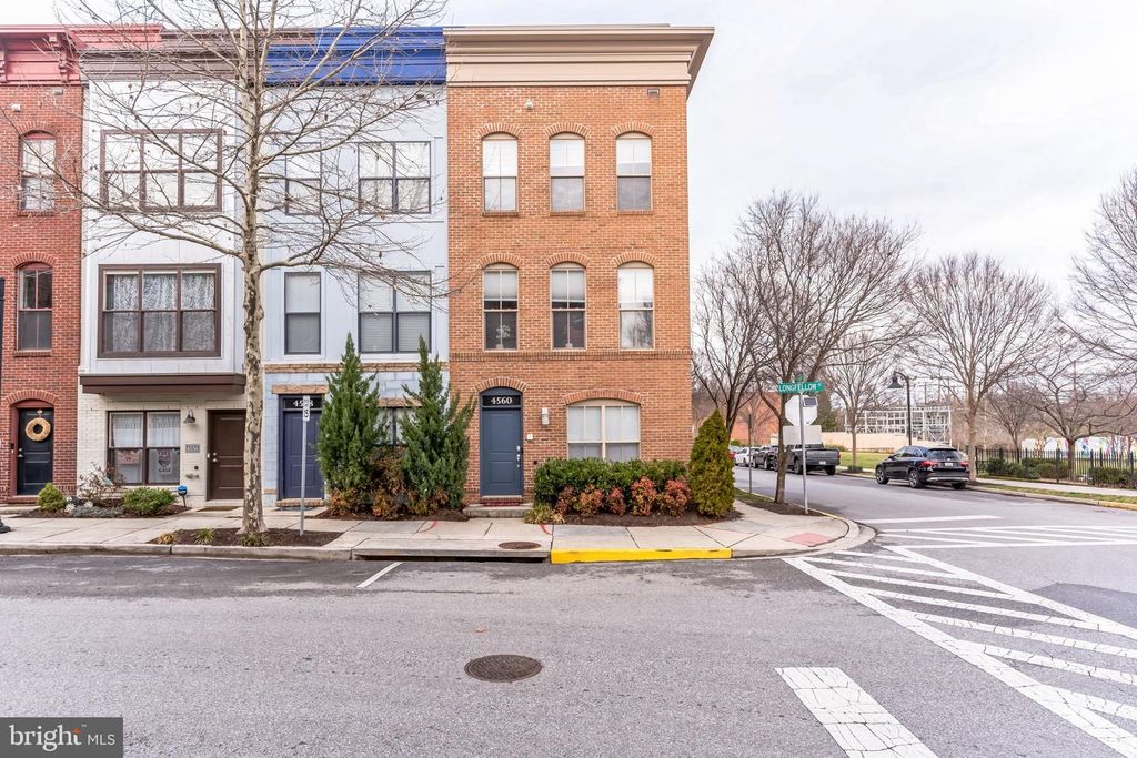4560 LONGFELLOW ST, Hyattsville, MD 20781