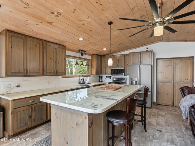 1001 Old Laurel Lane, Sevierville, TN 37876