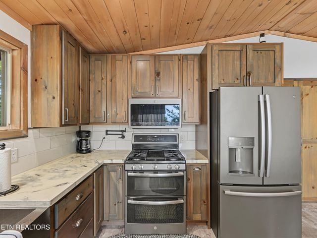 1001 Old Laurel Lane, Sevierville, TN 37876