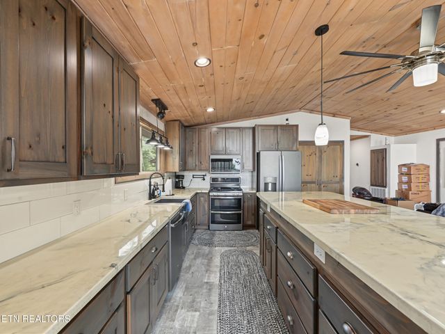 1001 Old Laurel Lane, Sevierville, TN 37876