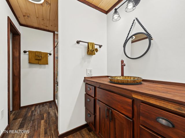 1001 Old Laurel Lane, Sevierville, TN 37876