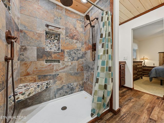 1001 Old Laurel Lane, Sevierville, TN 37876