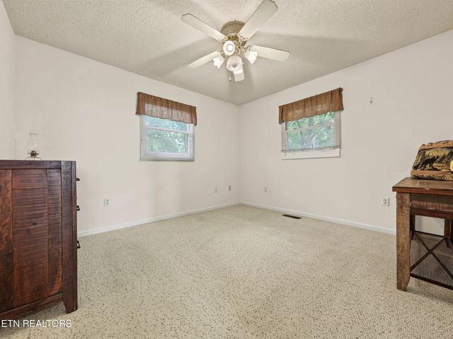 1001 Old Laurel Lane, Sevierville, TN 37876
