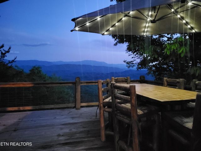 1001 Old Laurel Lane, Sevierville, TN 37876
