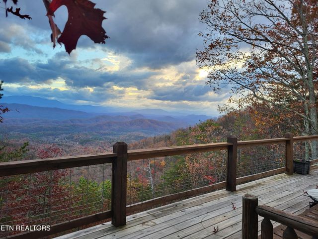 1001 Old Laurel Lane, Sevierville, TN 37876