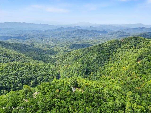 1001 Old Laurel Lane, Sevierville, TN 37876