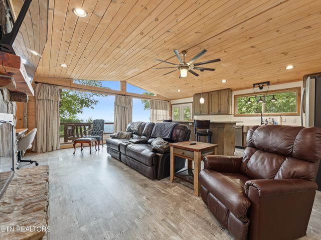 1001 Old Laurel Lane, Sevierville, TN 37876