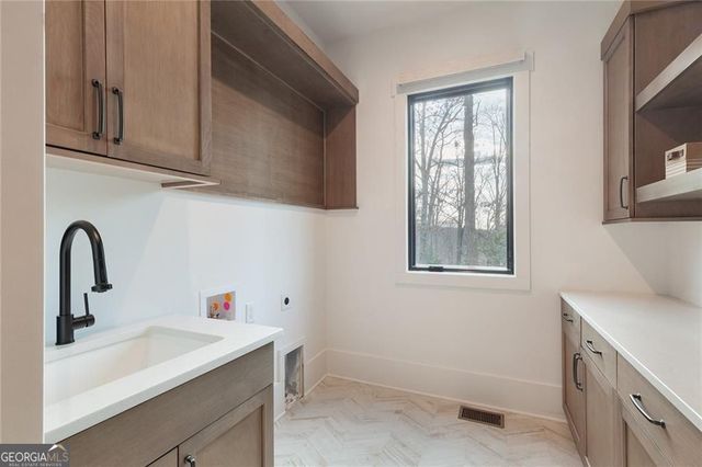 4211 Blackland Drive, Marietta, GA 30067