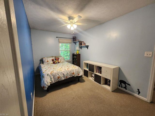 42 Otsego DR, Newport News, VA 23602