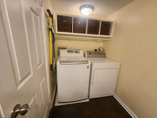42 Otsego DR, Newport News, VA 23602