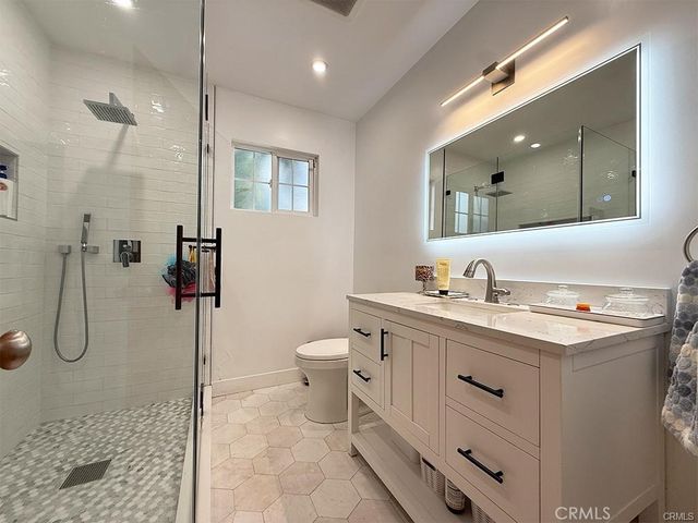 555 Hickory Lane, Pasadena, CA 91103