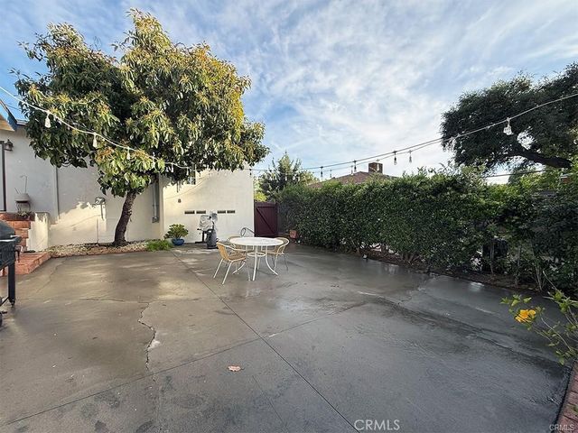 555 Hickory Lane, Pasadena, CA 91103