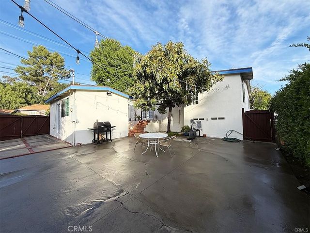 555 Hickory Lane, Pasadena, CA 91103