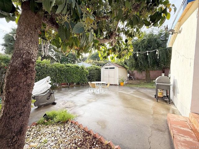 555 Hickory Lane, Pasadena, CA 91103