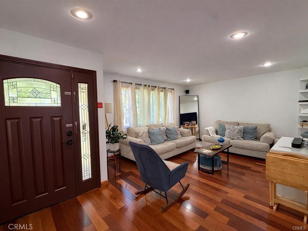 555 Hickory Lane, Pasadena, CA 91103
