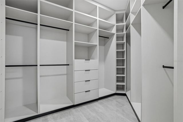 6802 E CREEK DRIVE, Tampa, FL 33615