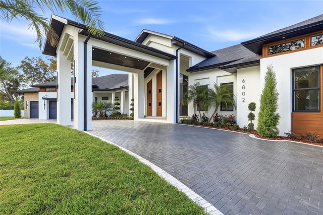 6802 E CREEK DRIVE, Tampa, FL 33615