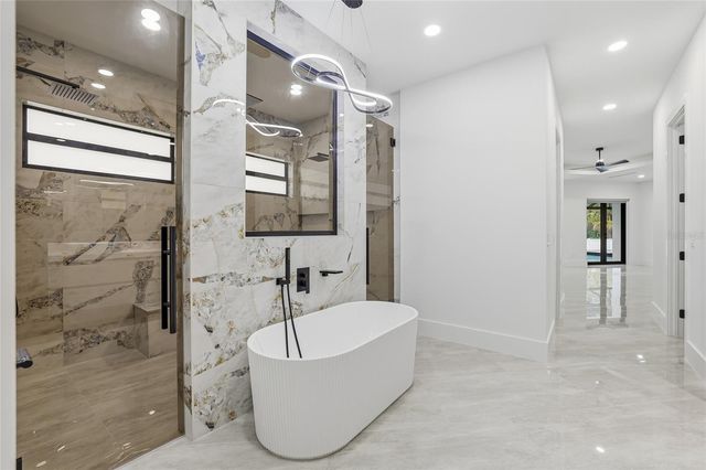 6802 E CREEK DRIVE, Tampa, FL 33615