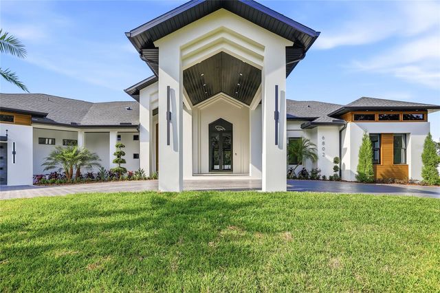 6802 E CREEK DRIVE, Tampa, FL 33615