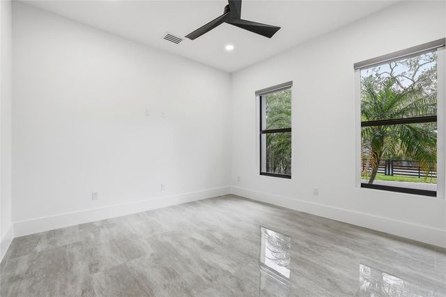 6802 E CREEK DRIVE, Tampa, FL 33615