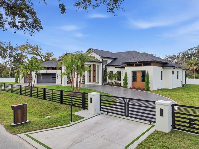 6802 E CREEK DRIVE, Tampa, FL 33615