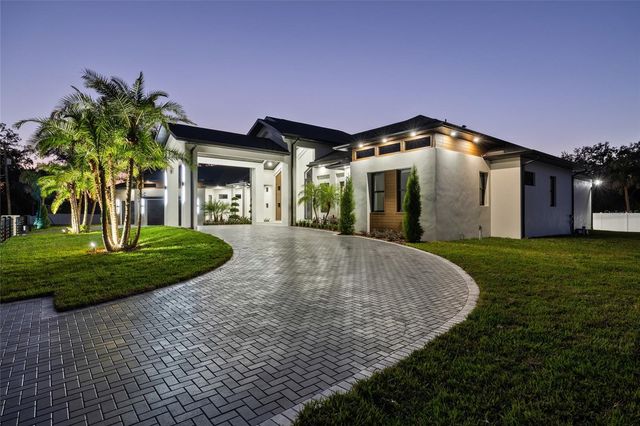 6802 E CREEK DRIVE, Tampa, FL 33615