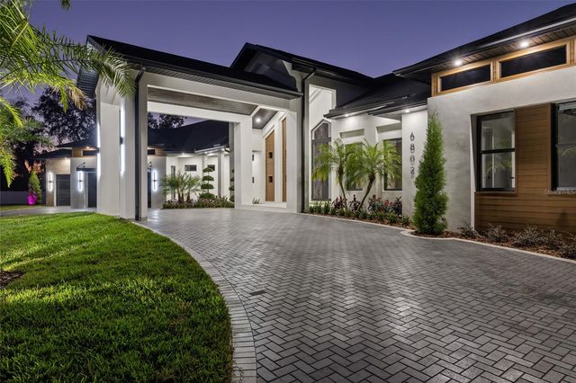 6802 E CREEK DRIVE, Tampa, FL 33615