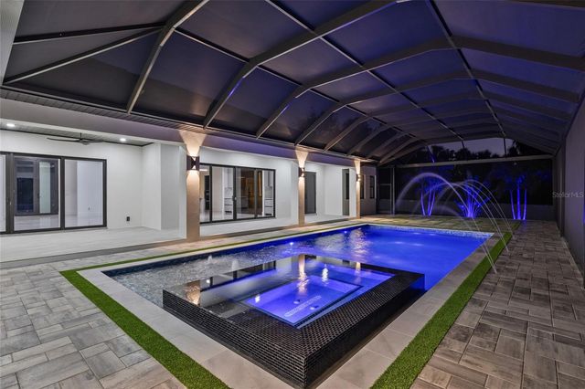 6802 E CREEK DRIVE, Tampa, FL 33615