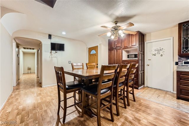 4322 East Viking Road, Las Vegas, NV 89121