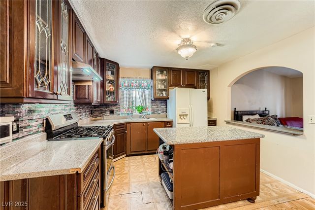 4322 East Viking Road, Las Vegas, NV 89121