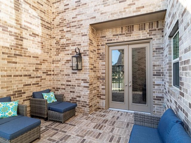 17429 Orchid Falls Lane, Conroe, TX 77302