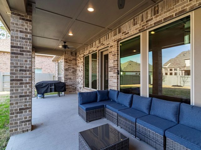 17429 Orchid Falls Lane, Conroe, TX 77302