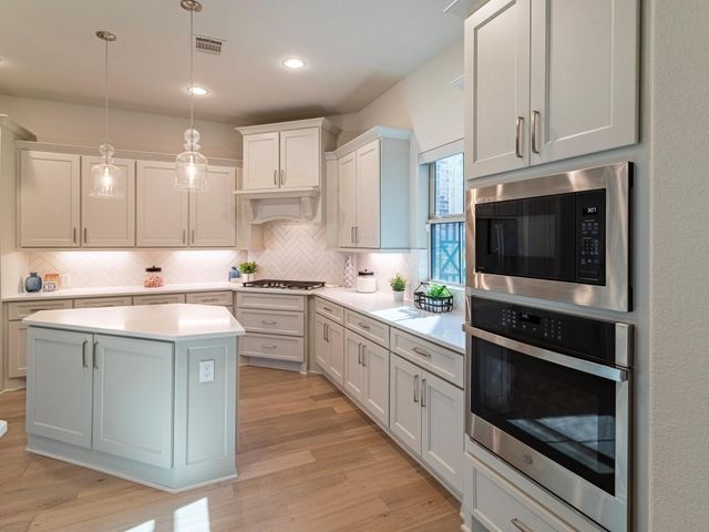 17429 Orchid Falls Lane, Conroe, TX 77302