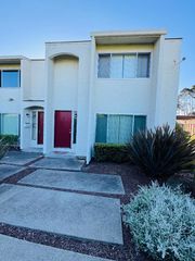 3137 Seacrest Avenue 5, Marina, CA 93933