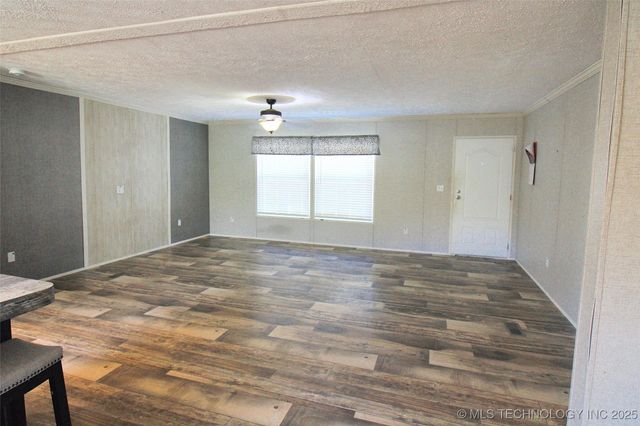 21098 S 495 Road, Tahlequah, OK 74464