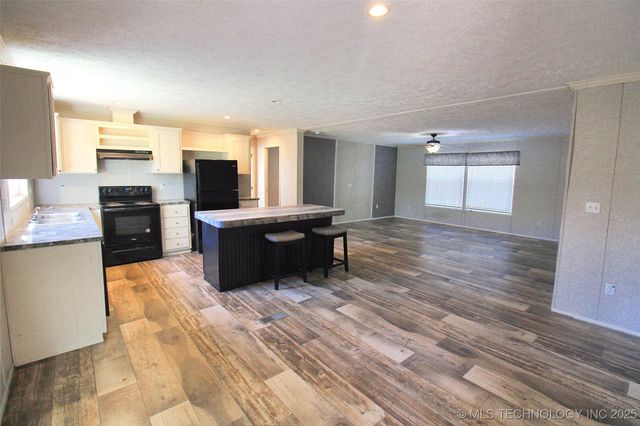 21098 S 495 Road, Tahlequah, OK 74464