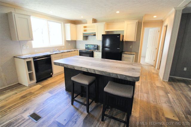 21098 S 495 Road, Tahlequah, OK 74464