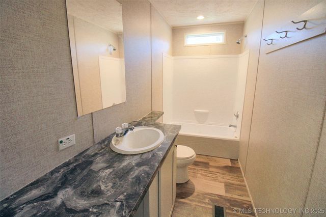 21098 S 495 Road, Tahlequah, OK 74464