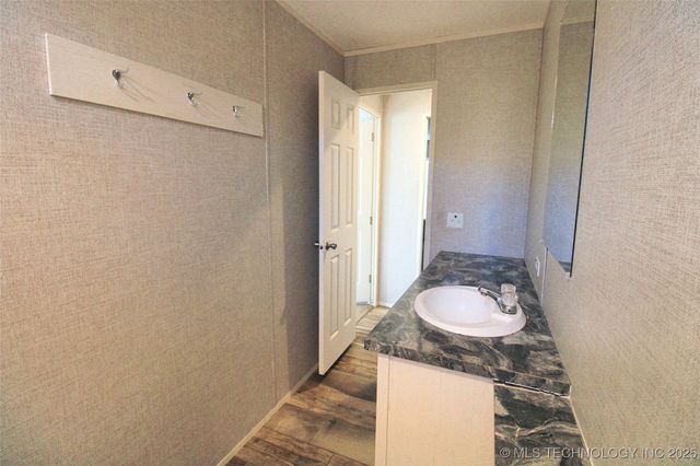 21098 S 495 Road, Tahlequah, OK 74464