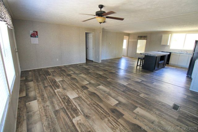 21098 S 495 Road, Tahlequah, OK 74464