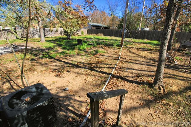 21098 S 495 Road, Tahlequah, OK 74464